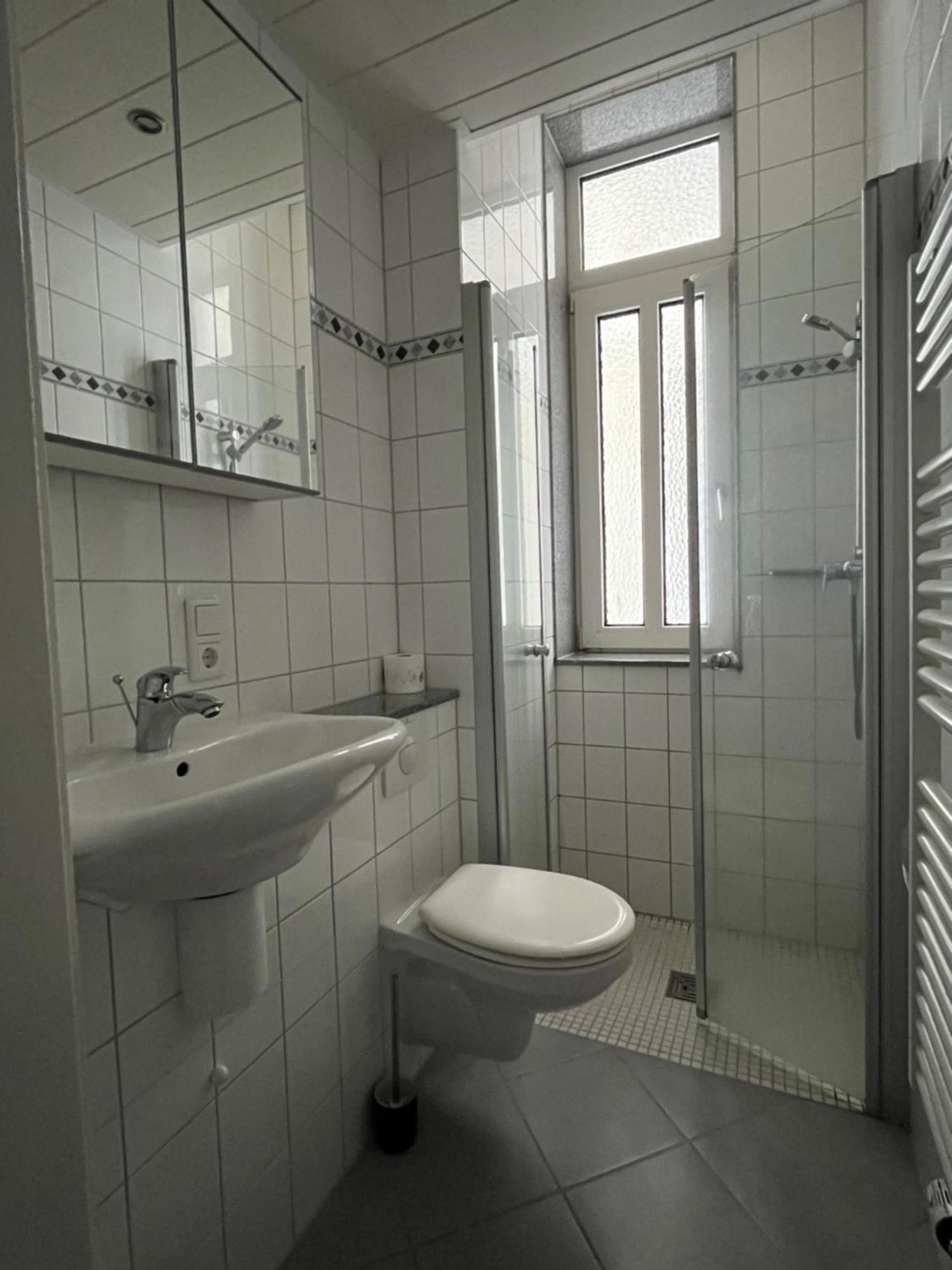 Apartment Frisch Renoviert - Ruhig Aber Dennoch Sehr Zentral Gelegen